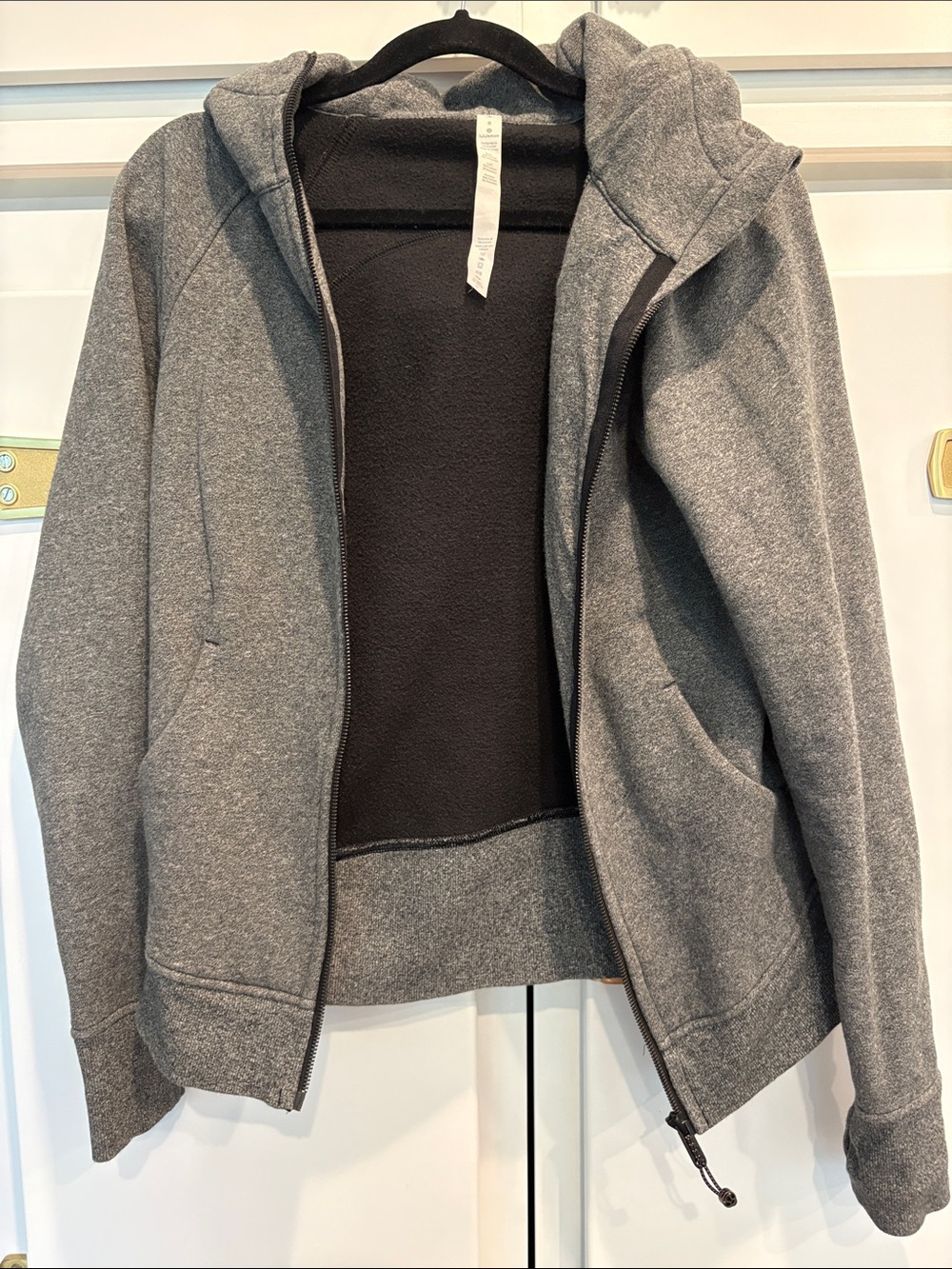 Lululemon Scuba Gray Women's Zip-Up Hooded Jacket - Casual Fleece Lined